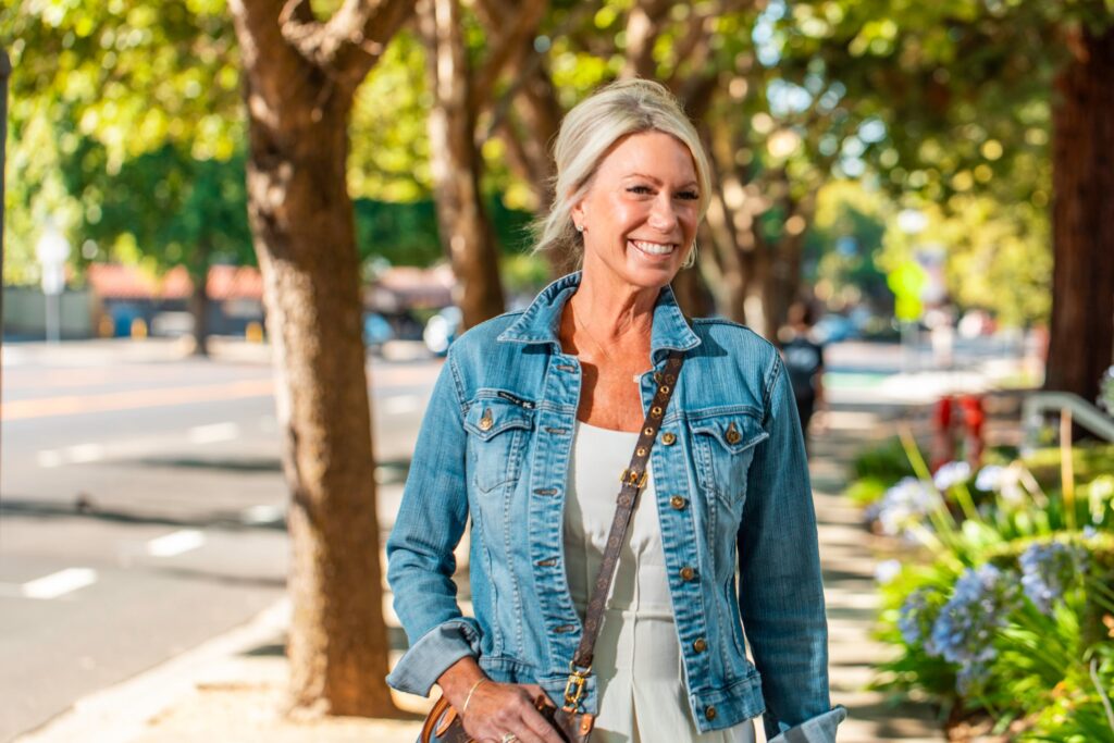 Female walking towards Potozkin and Ellis dermatology