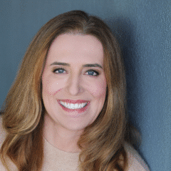 Headshot of Sarah Mack